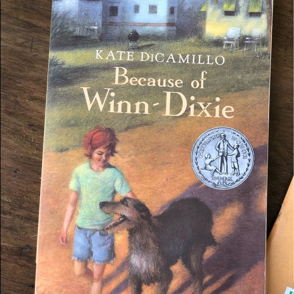 Books - Picture 3 of 7